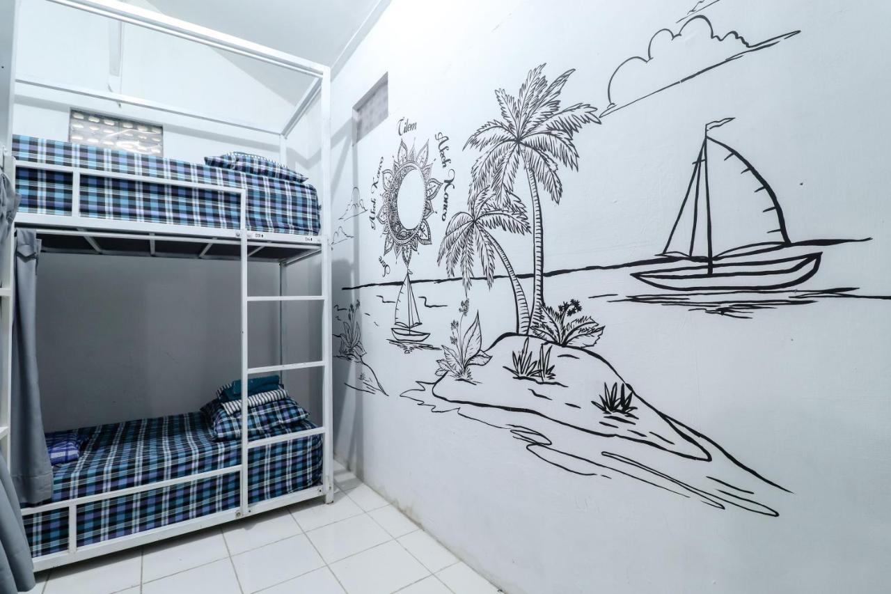 Alexiz Hostel Yogyakarta Dış mekan fotoğraf